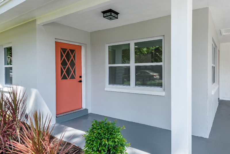 763 Ne 12th St - Photo 4 of 37