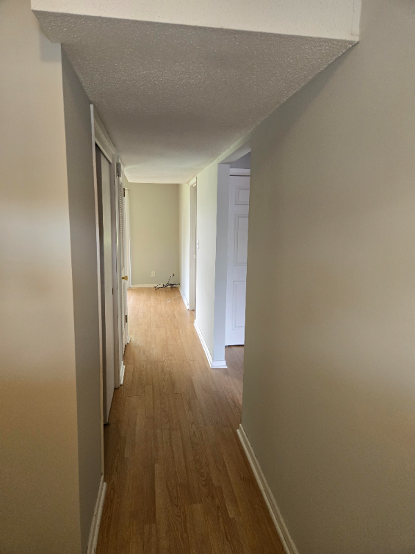 1923 Nw Hickory Ln - Photo 4 of 11