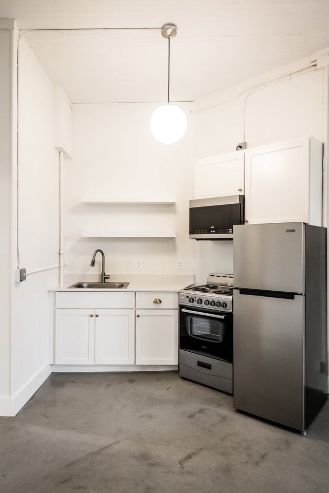 223 Ferry Mall #103 - Photo 4 of 14