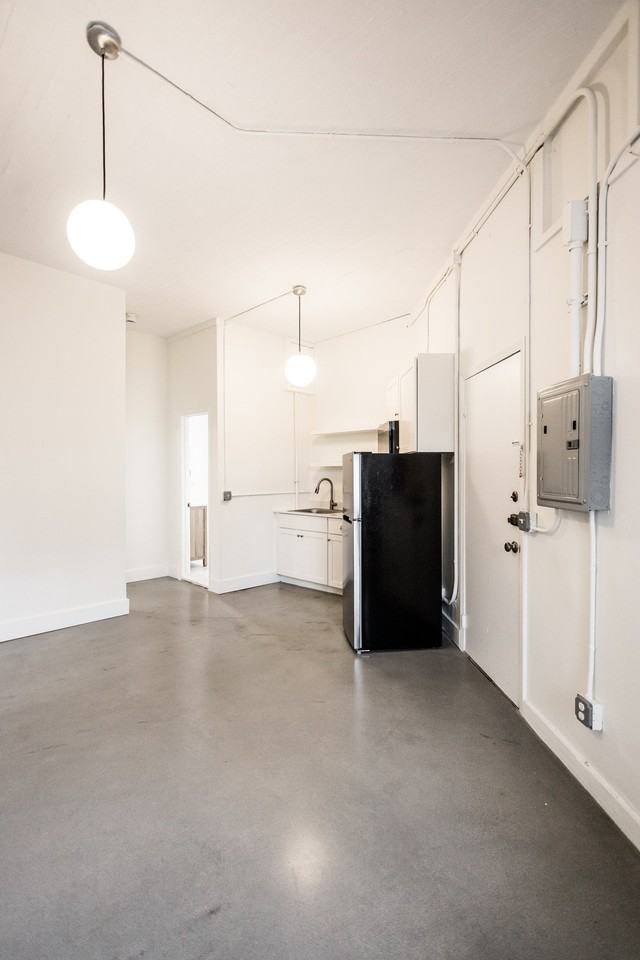 223 Ferry Mall #103 - Photo 5 of 14