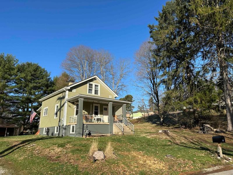 35 Lyle Rd - Photo 4 of 11