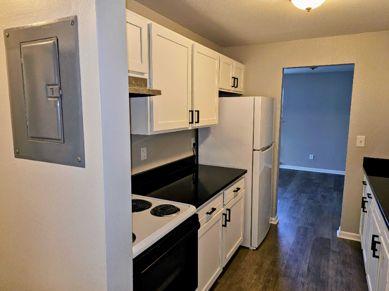 5856 Highview Dr #03 - Photo 2 of 15