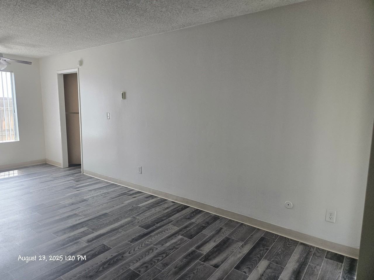 991 N Mollison Ave #09 - Photo 2 of 6