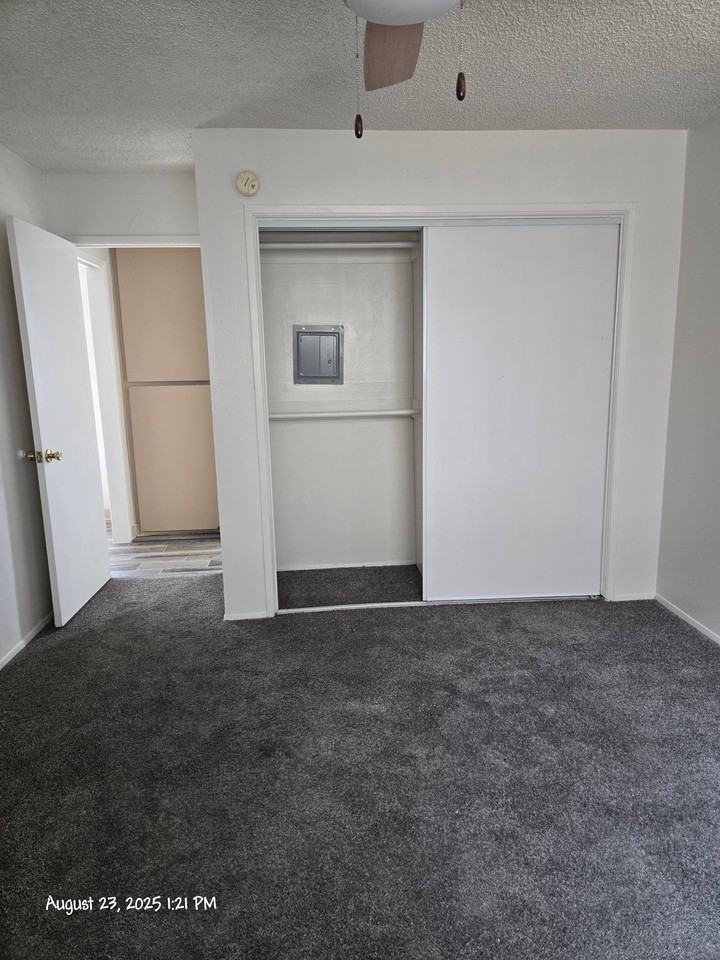 991 N Mollison Ave #09 - Photo 6 of 6