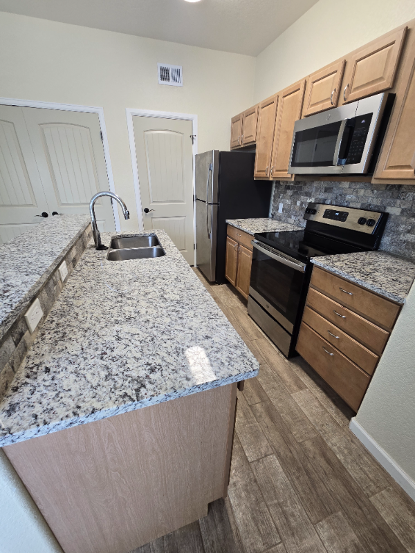 430 W Pikes Peak Ave - Photo 3 of 17