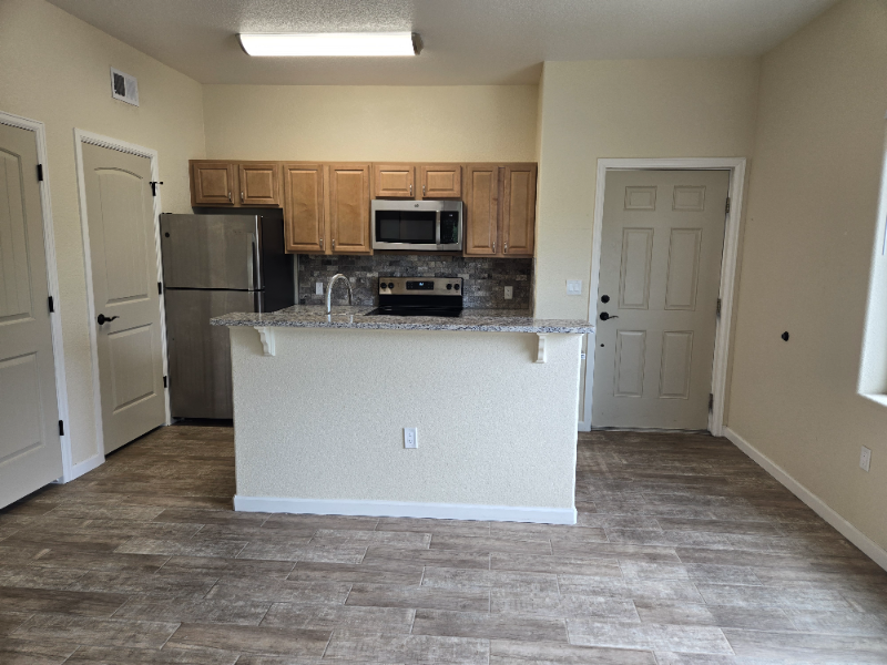 430 W Pikes Peak Ave - Photo 4 of 17