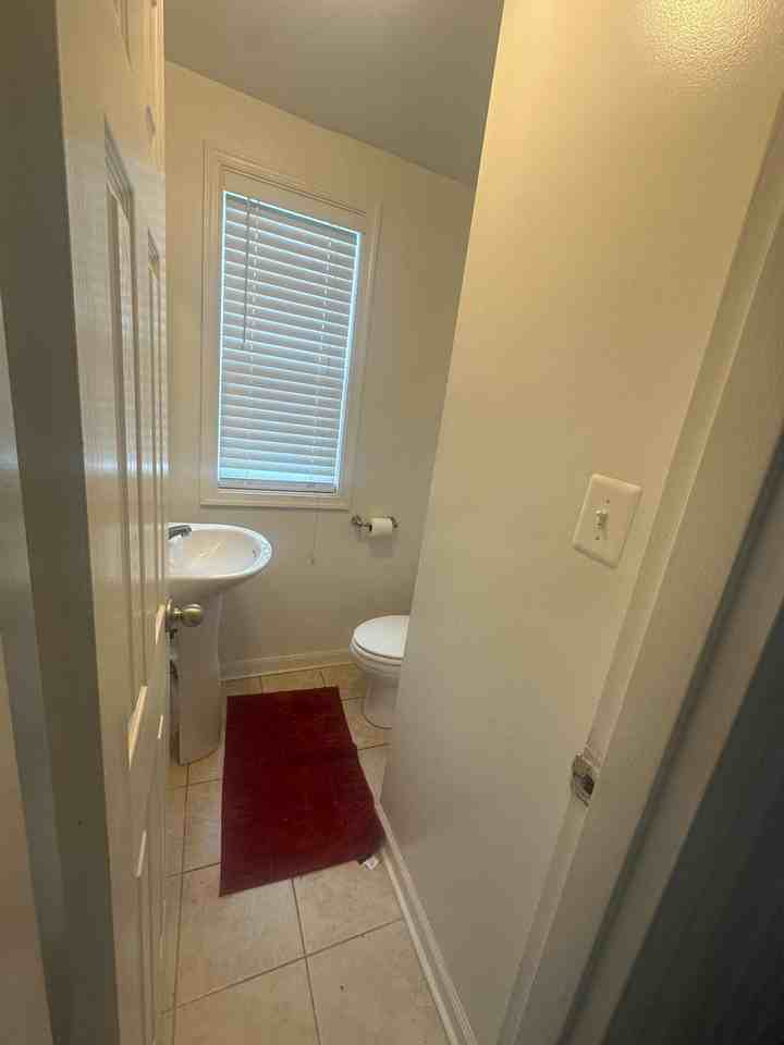 2301 Iverson St - Photo 3 of 6