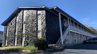 608 Jack Warner Pkwy Ne #D1 - Photo 1 of 1