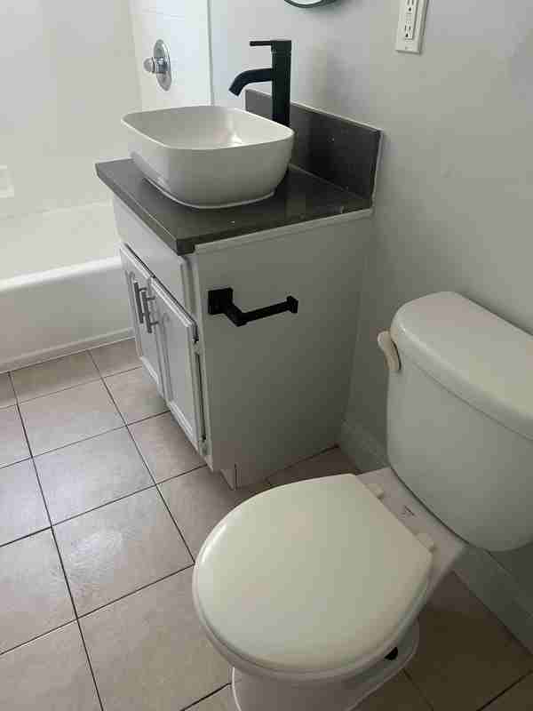 9617 1/2 S Hoover St - Photo 7 of 7