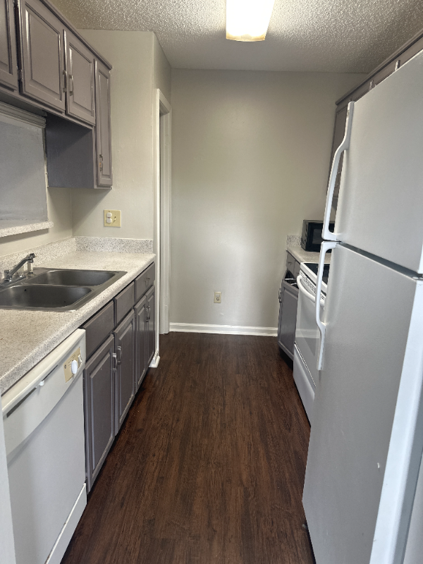 622 4th St Ne - Photo 3 of 7