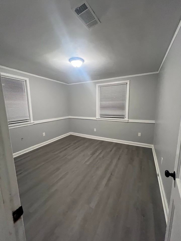 3533 Gaylord Pl - Photo 5 of 10