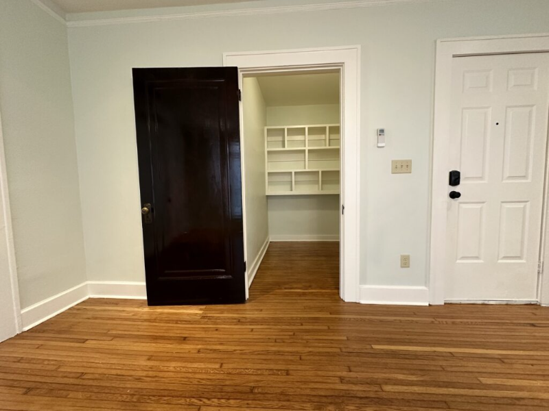 1107 Cumberland St #1 - Photo 4 of 17