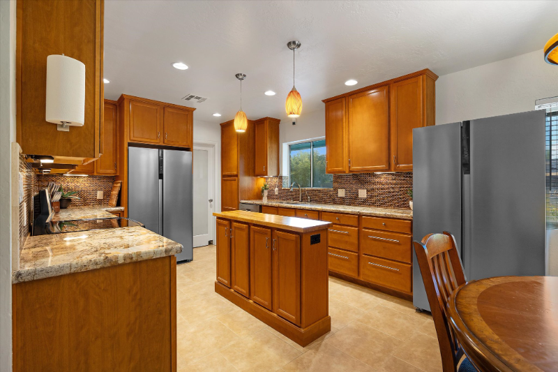 334 W Horseshoe Ave - Photo 6 of 11