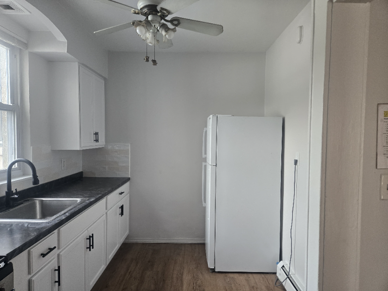 1149 S Orange Ave #3 - Photo 2 of 9