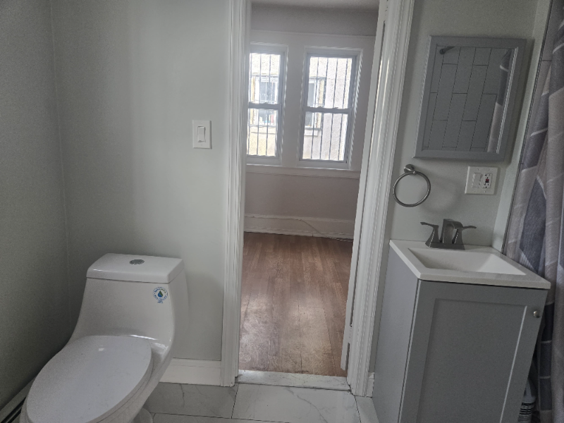 1149 S Orange Ave #3 - Photo 5 of 9