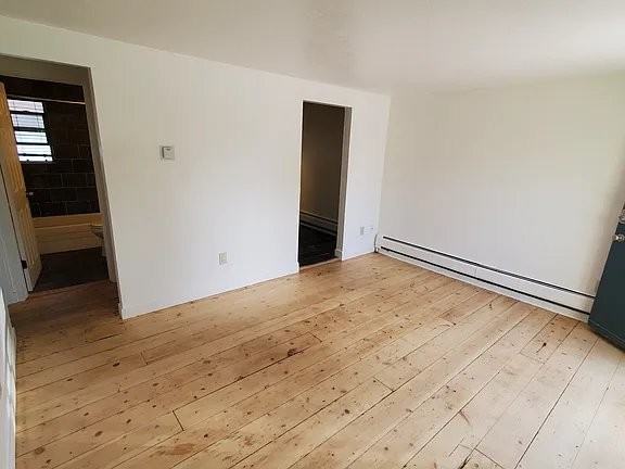 403 23rd St #8 - Photo 2 of 10