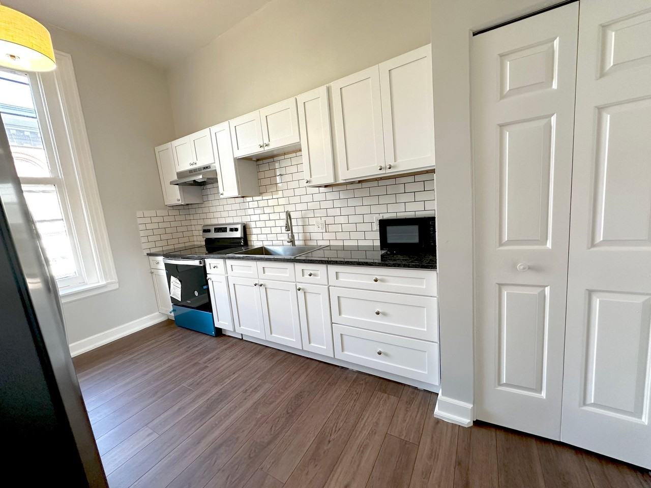 234 Locust St #1 - Photo 4 of 12