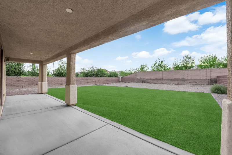 10057 Portula Valley St - Photo 6 of 20