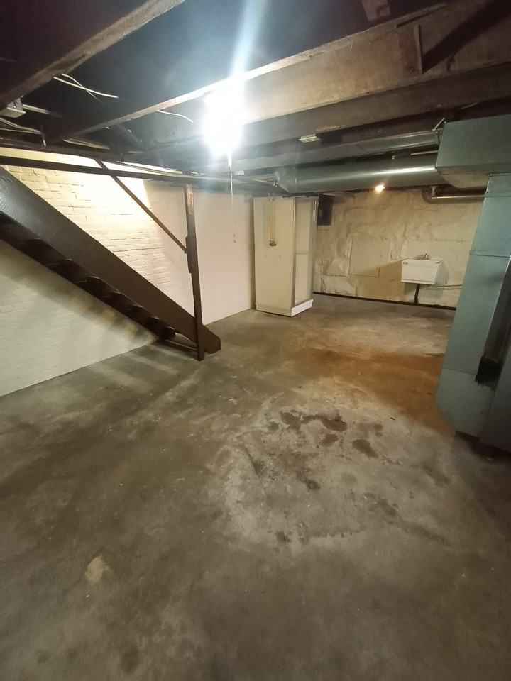 825 Tremont Ave Sw #A - Photo 6 of 8