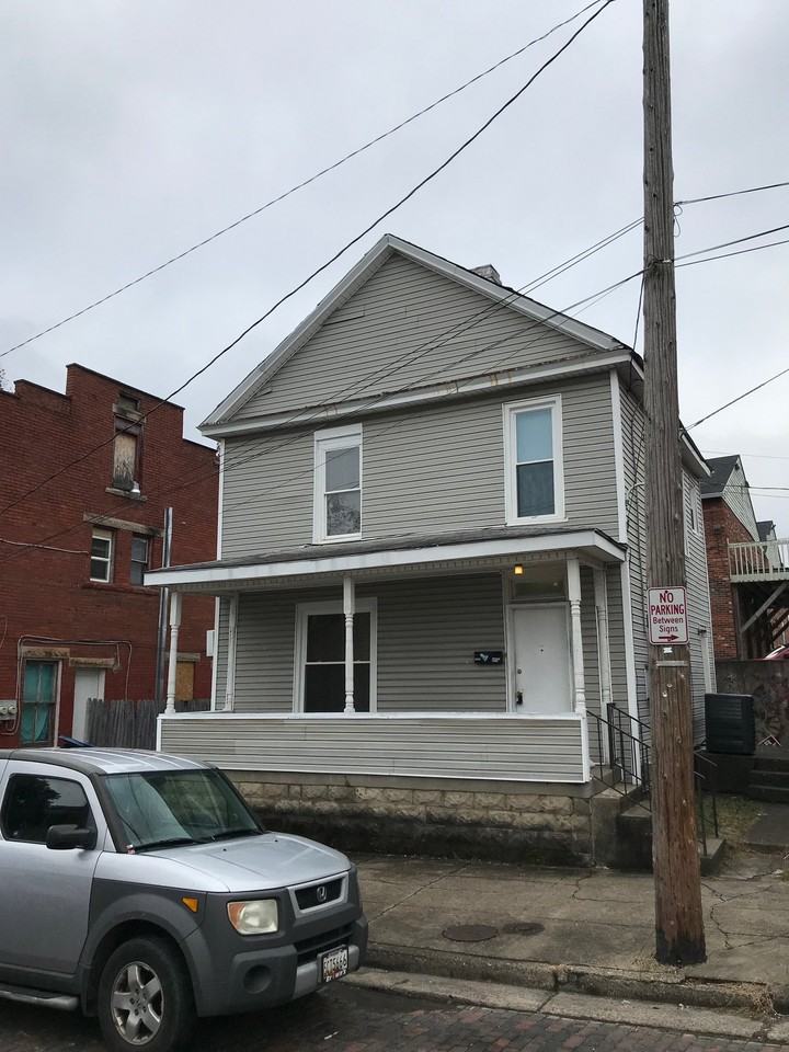 616 John Marshall Dr - Photo 2 of 19