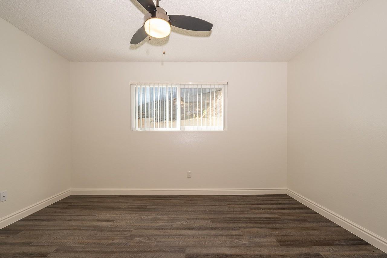 1130 Meadow Lake Dr #06 - Photo 5 of 10