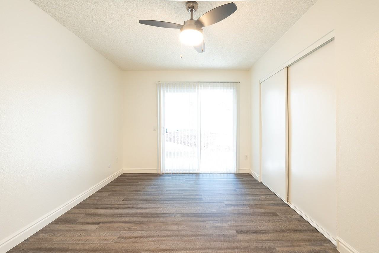 1130 Meadow Lake Dr #06 - Photo 6 of 10