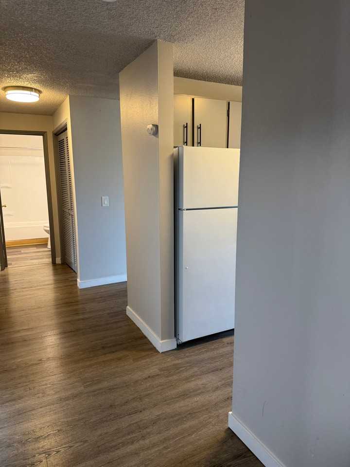 308 Summit Ave N #20 - Photo 2 of 16