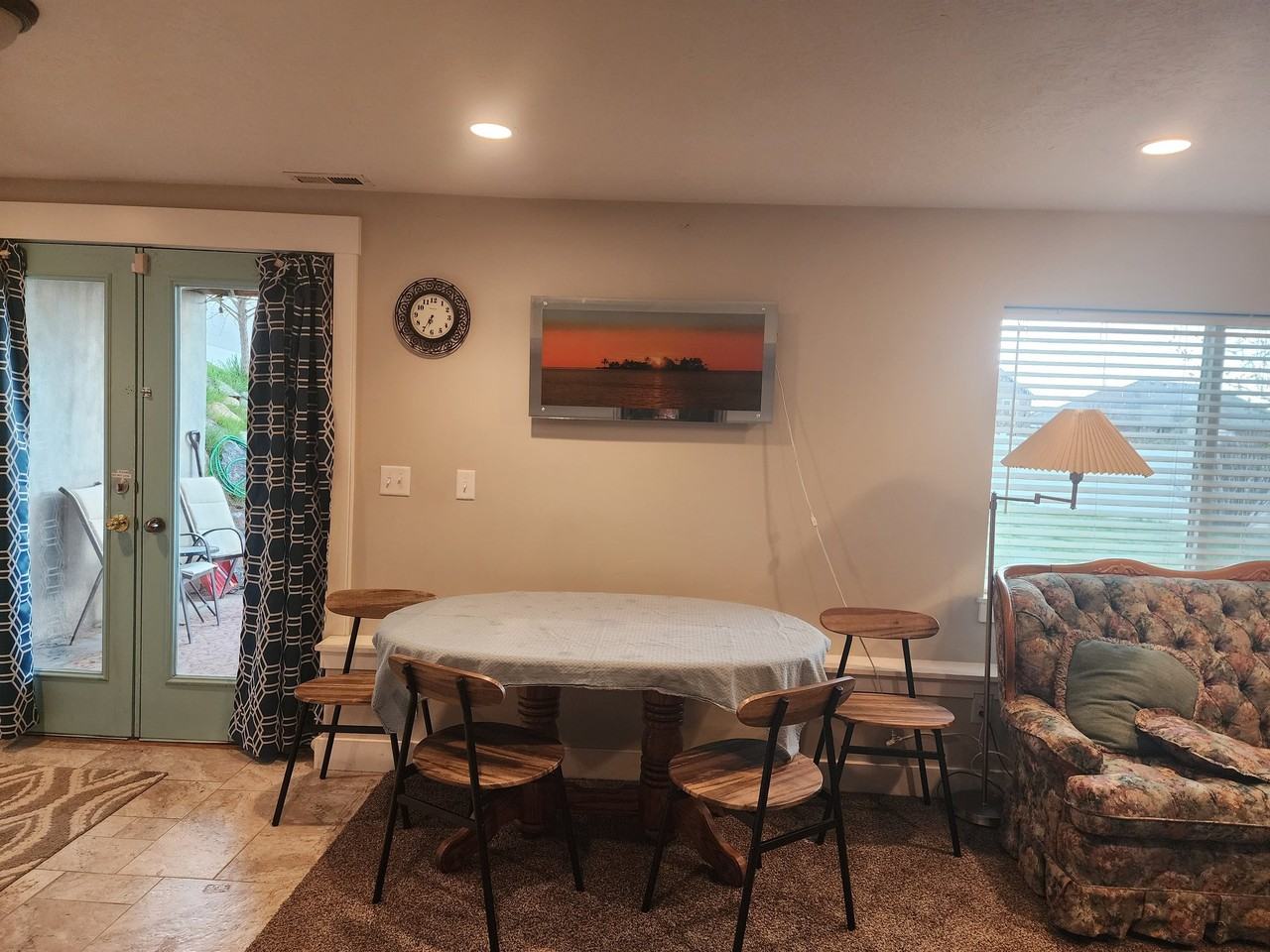 33 Wsouth - Photo 6 of 27