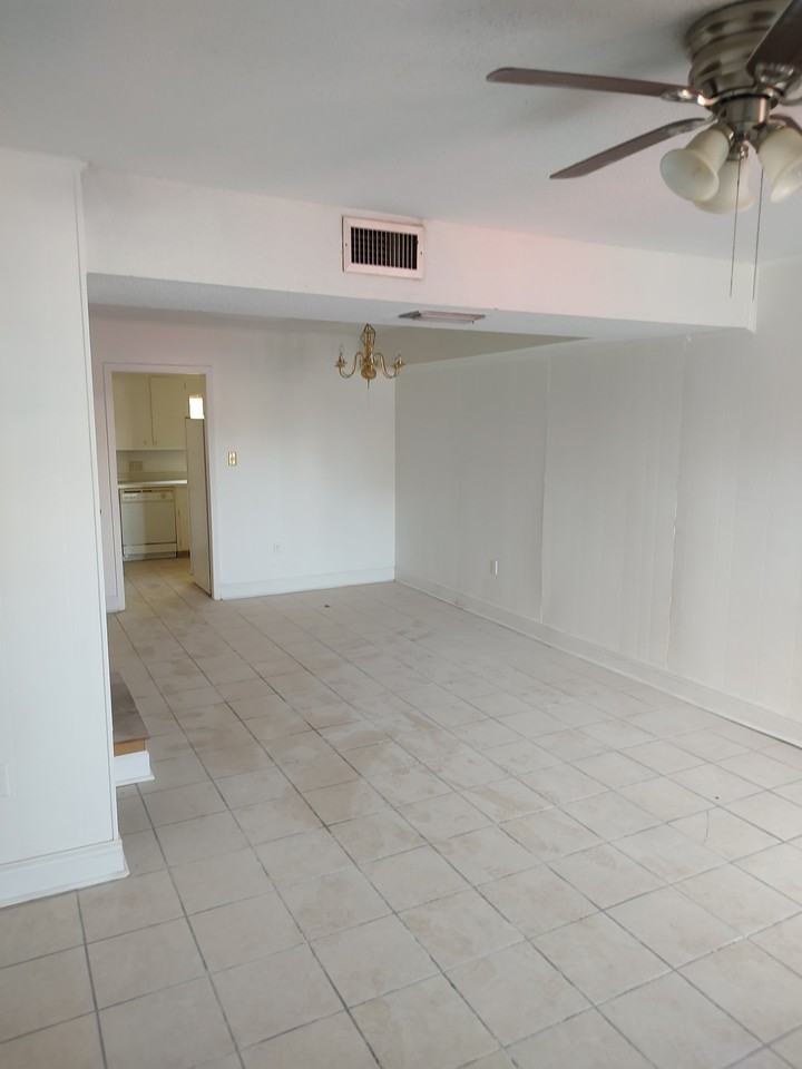 1302 Hardy St #A - Photo 2 of 9