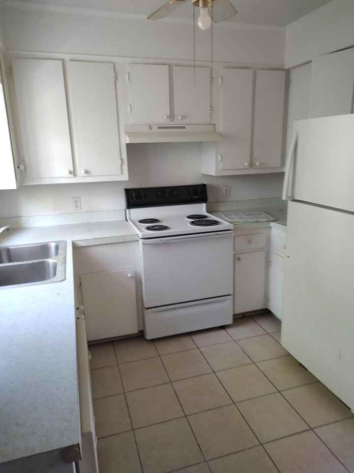 1302 Hardy St #A - Photo 3 of 9