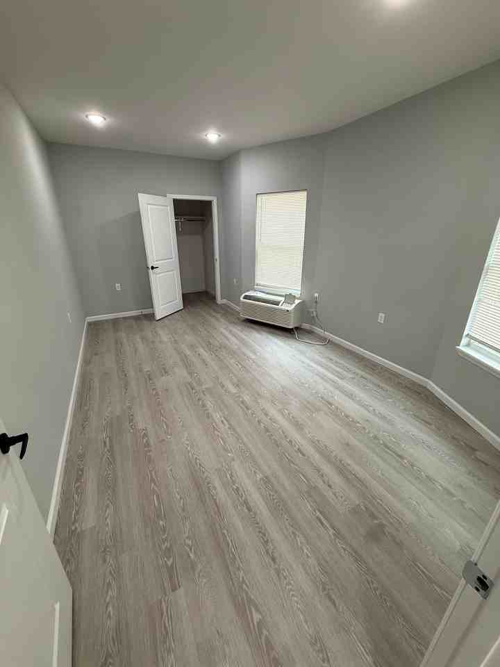 456 Ellison St #101 - Photo 6 of 11