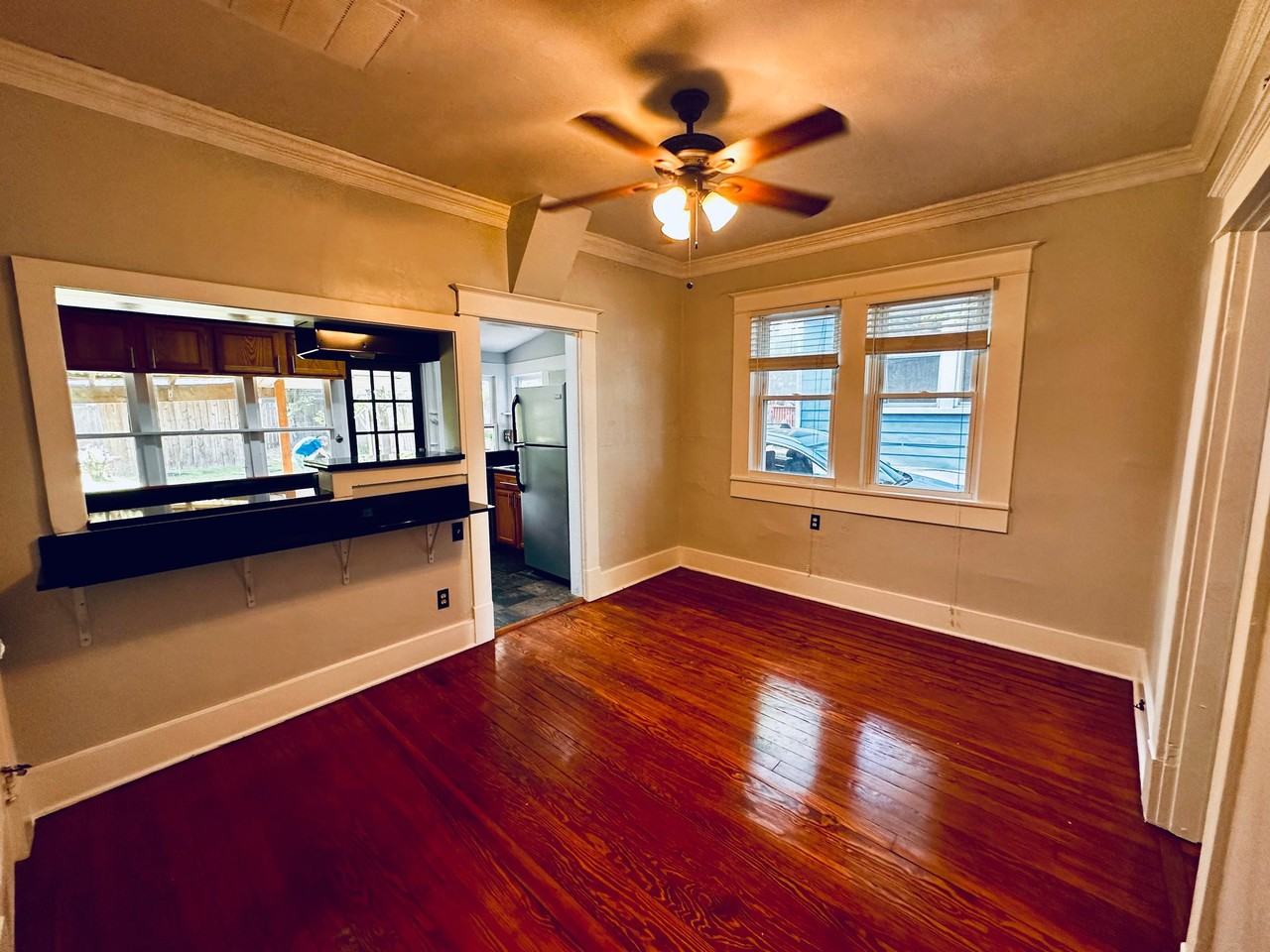 1047 Fleece St - Photo 5 of 20