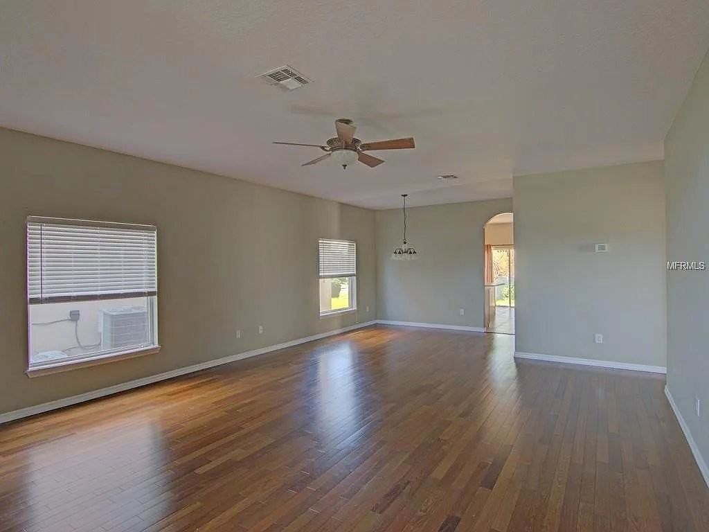 273 Clydesdale Cir - Photo 2 of 2