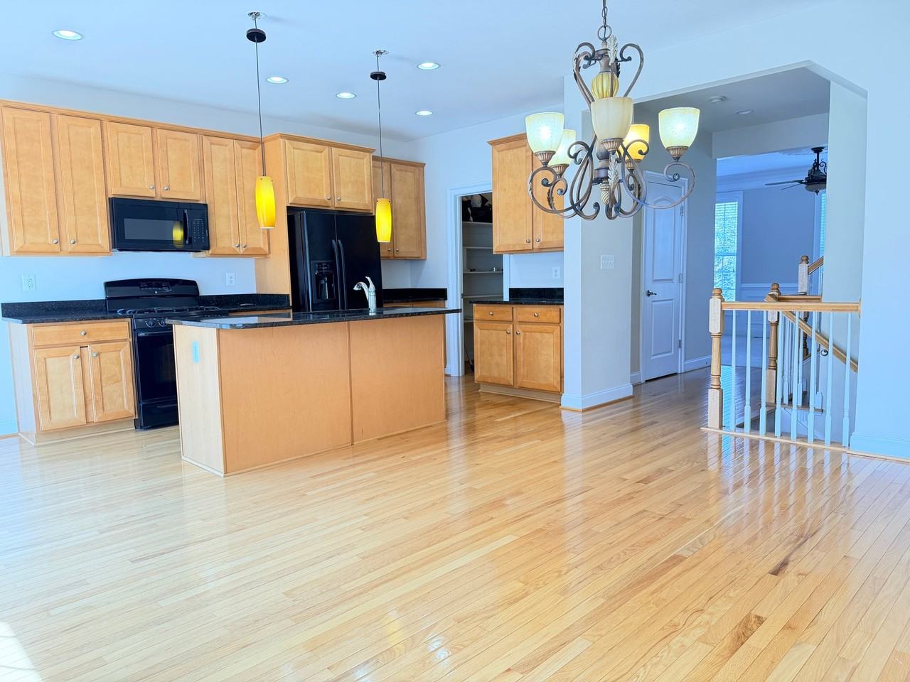 15908 Mackenzie Manor Dr - Photo 4 of 16