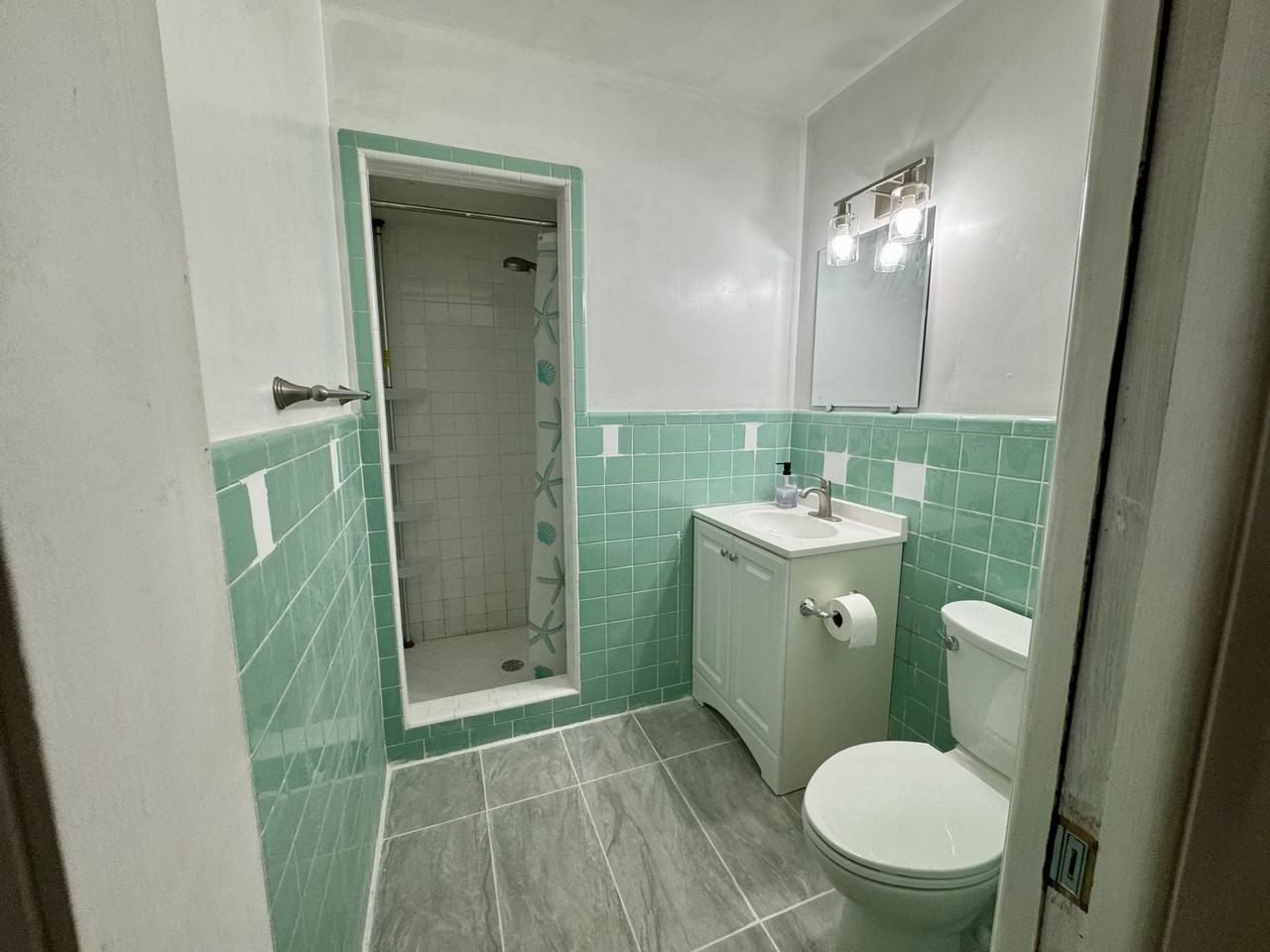 20 Sandra Dr - Photo 2 of 6