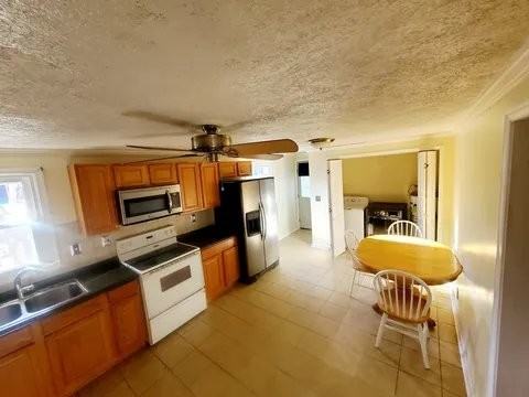 7 Helena Ln - Photo 4 of 17