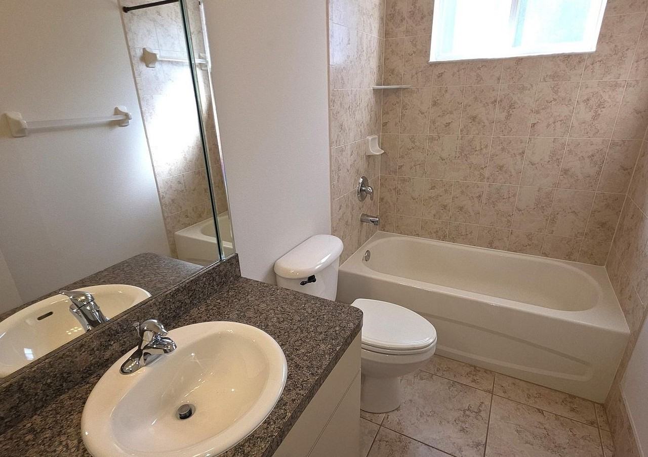 14327 Shea Dr - Photo 3 of 9