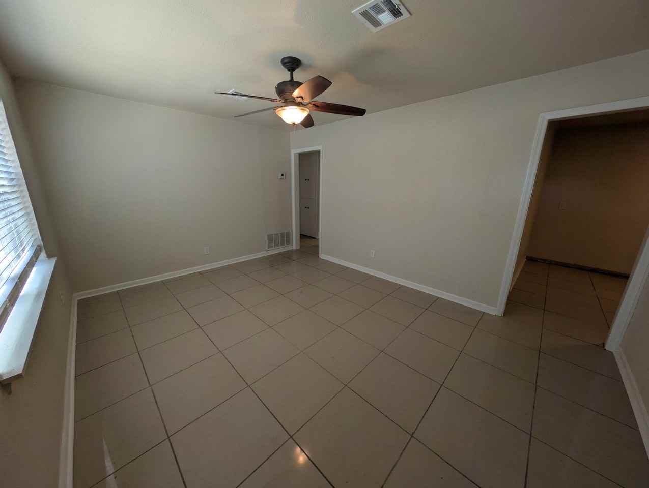 717 S Midwest Blvd - Photo 2 of 18