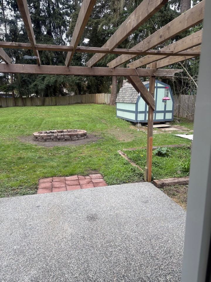 1385 Graham Dr - Photo 2 of 16