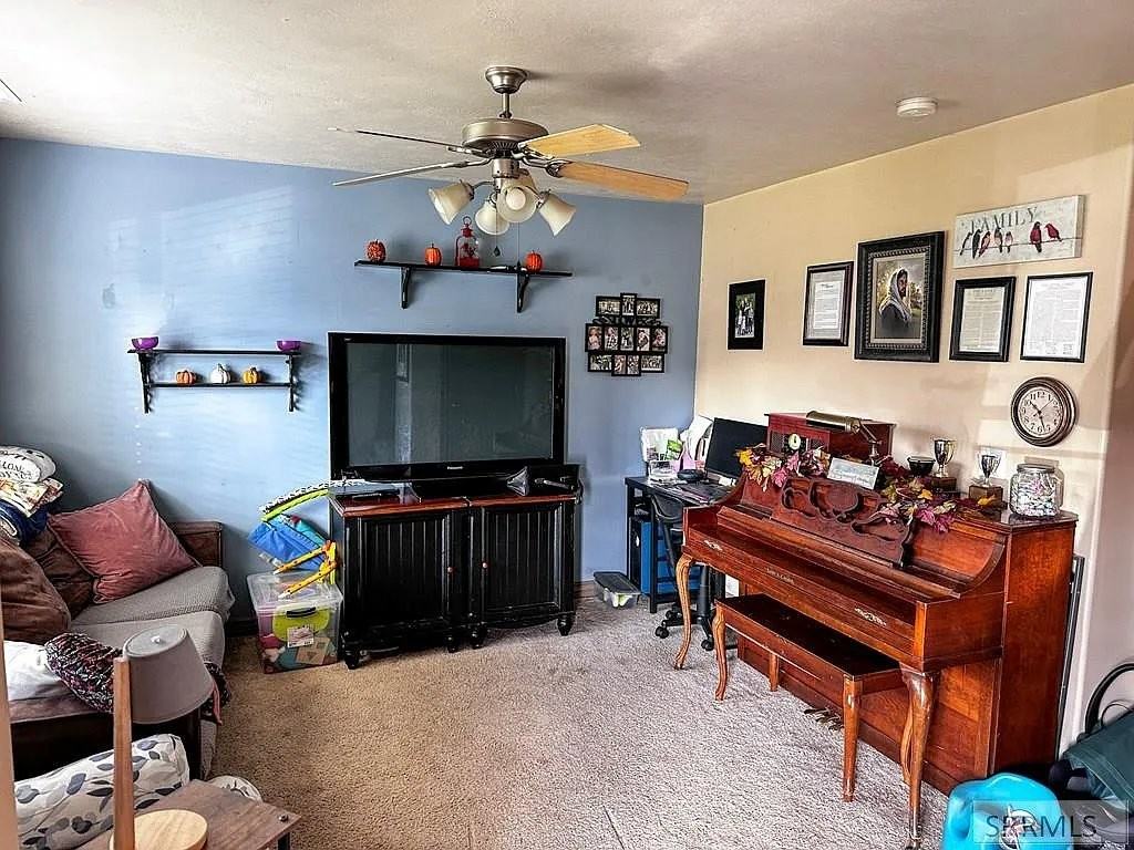 3665 Pearce Dr - Photo 3 of 13