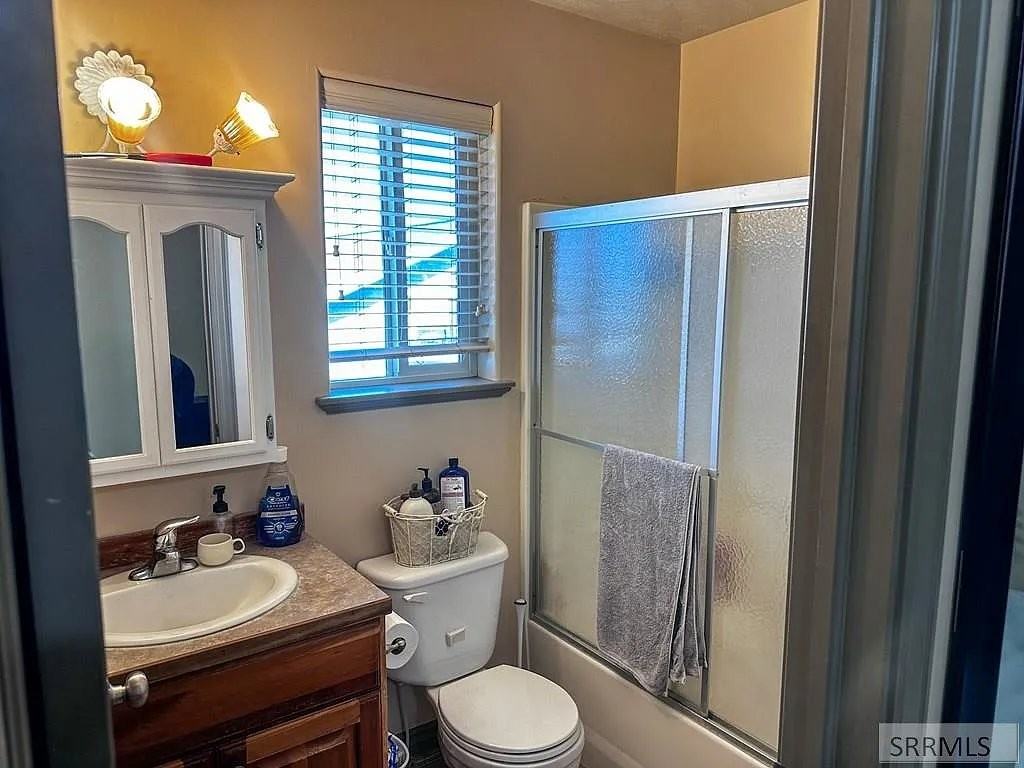 3665 Pearce Dr - Photo 5 of 13