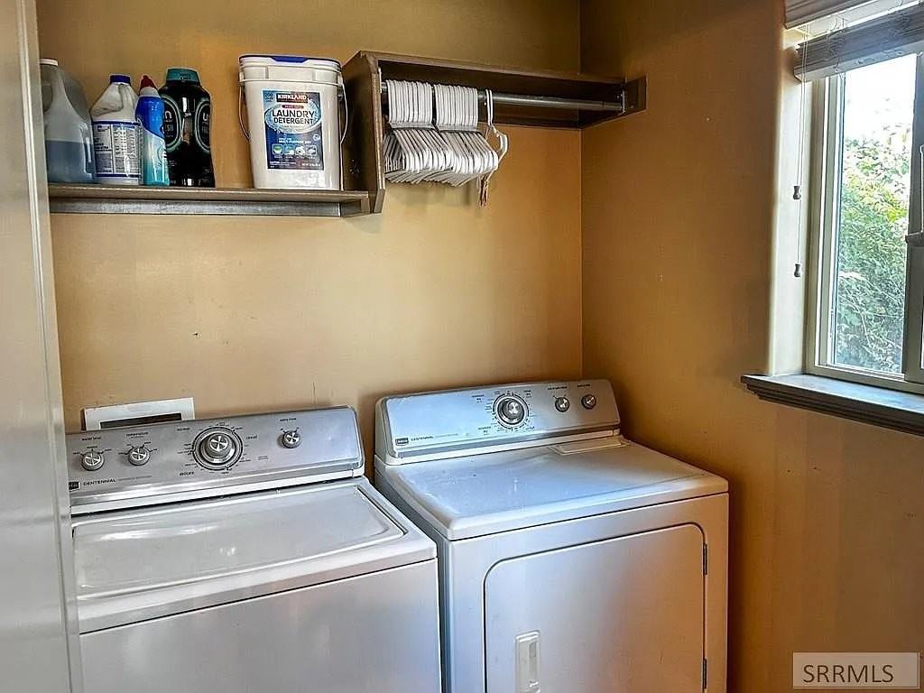 3665 Pearce Dr - Photo 6 of 13