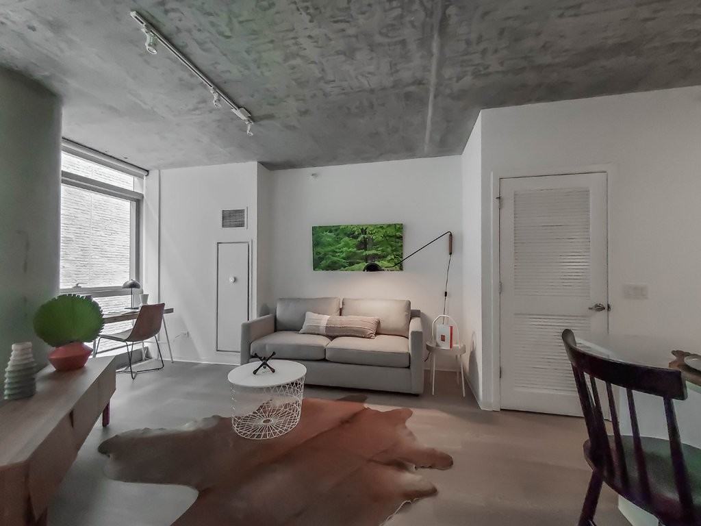 1424 S Wabash Ave - Photo 3 of 14