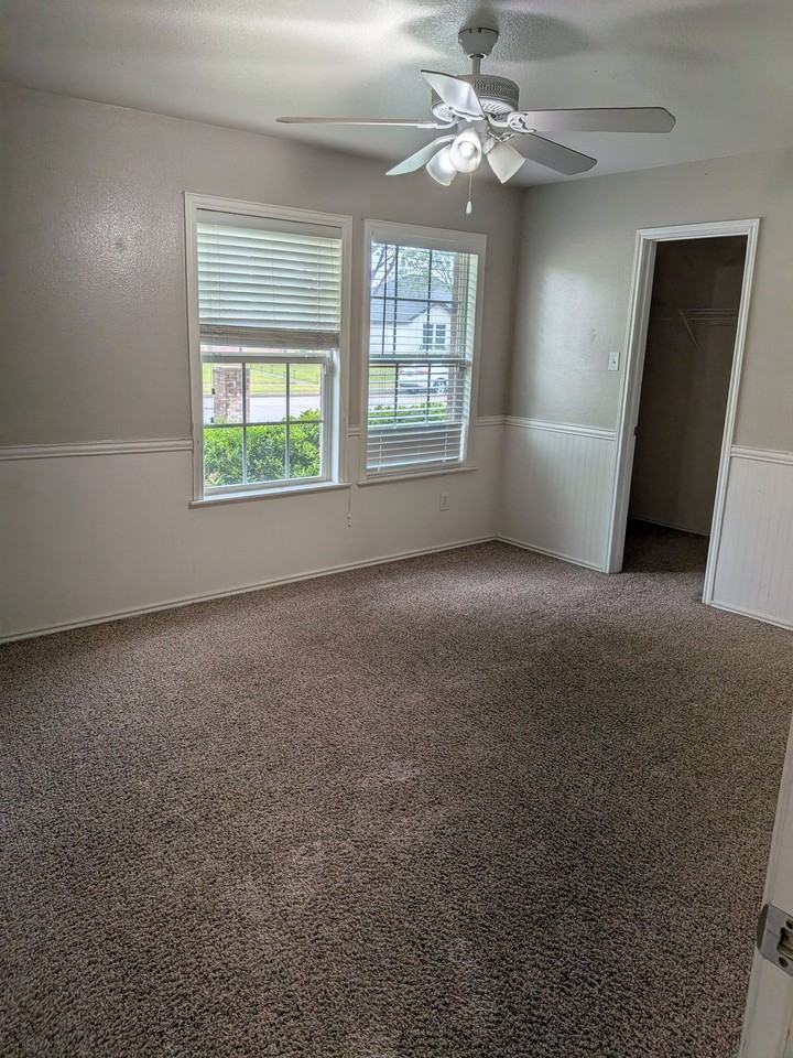 2818 Meadow Bluff Dr - Photo 5 of 18