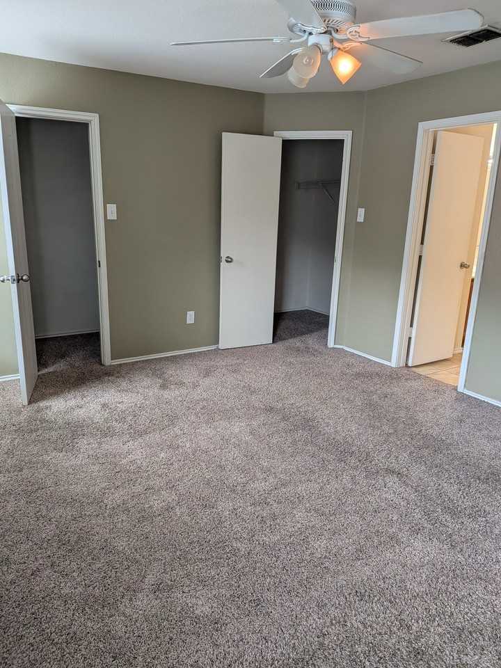 2818 Meadow Bluff Dr - Photo 7 of 18