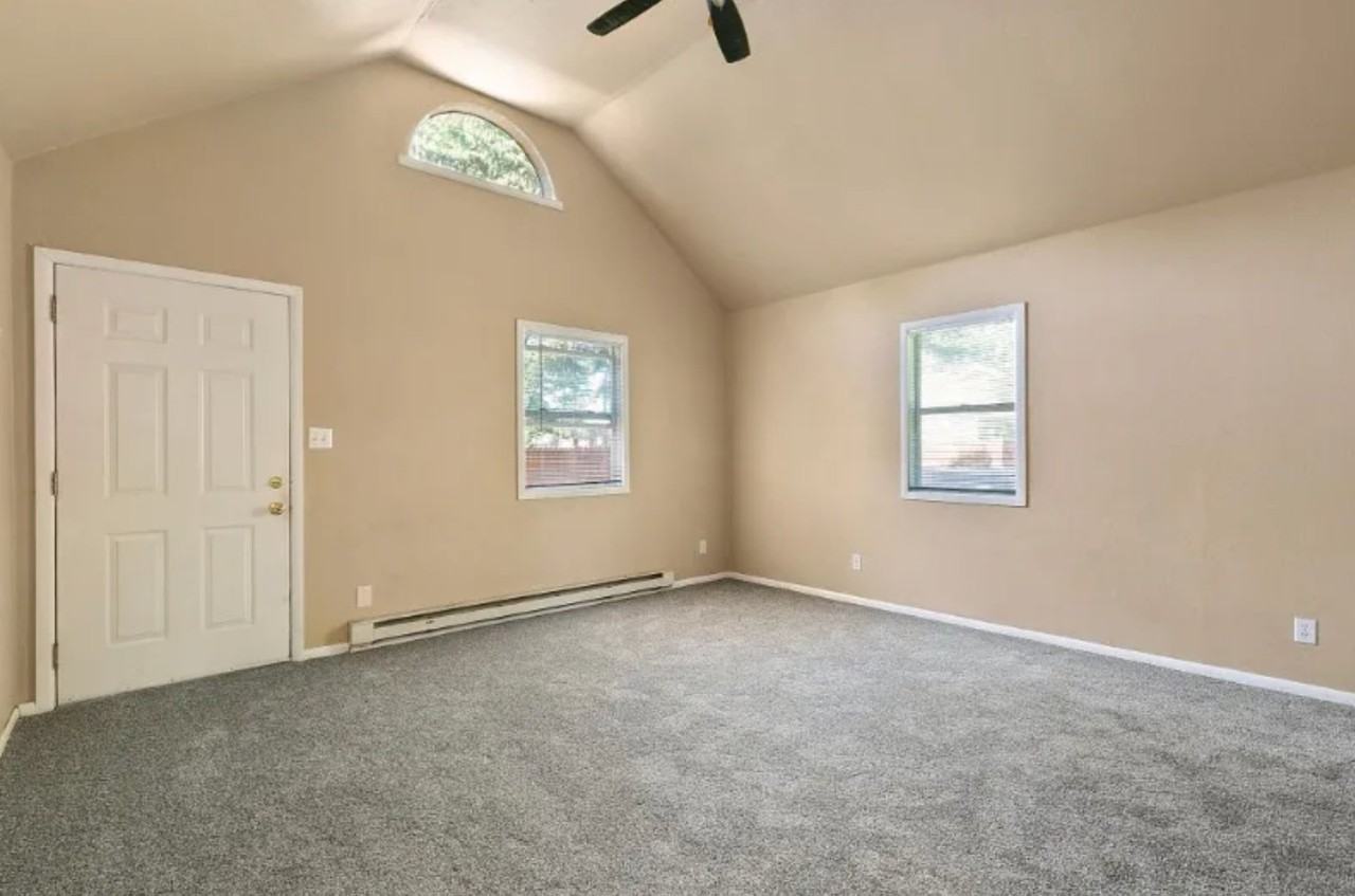 528 W Magnolia St #B - Photo 2 of 8