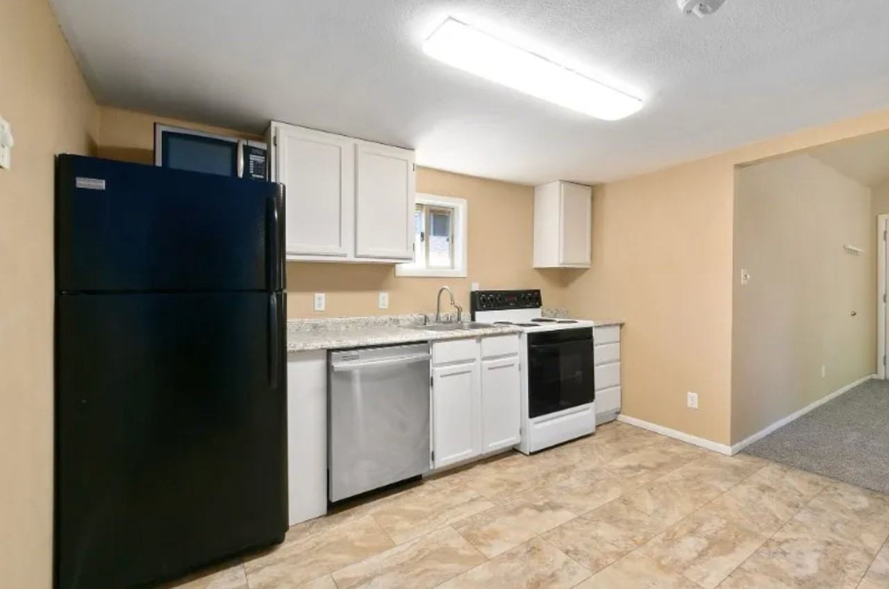 528 W Magnolia St #B - Photo 5 of 8