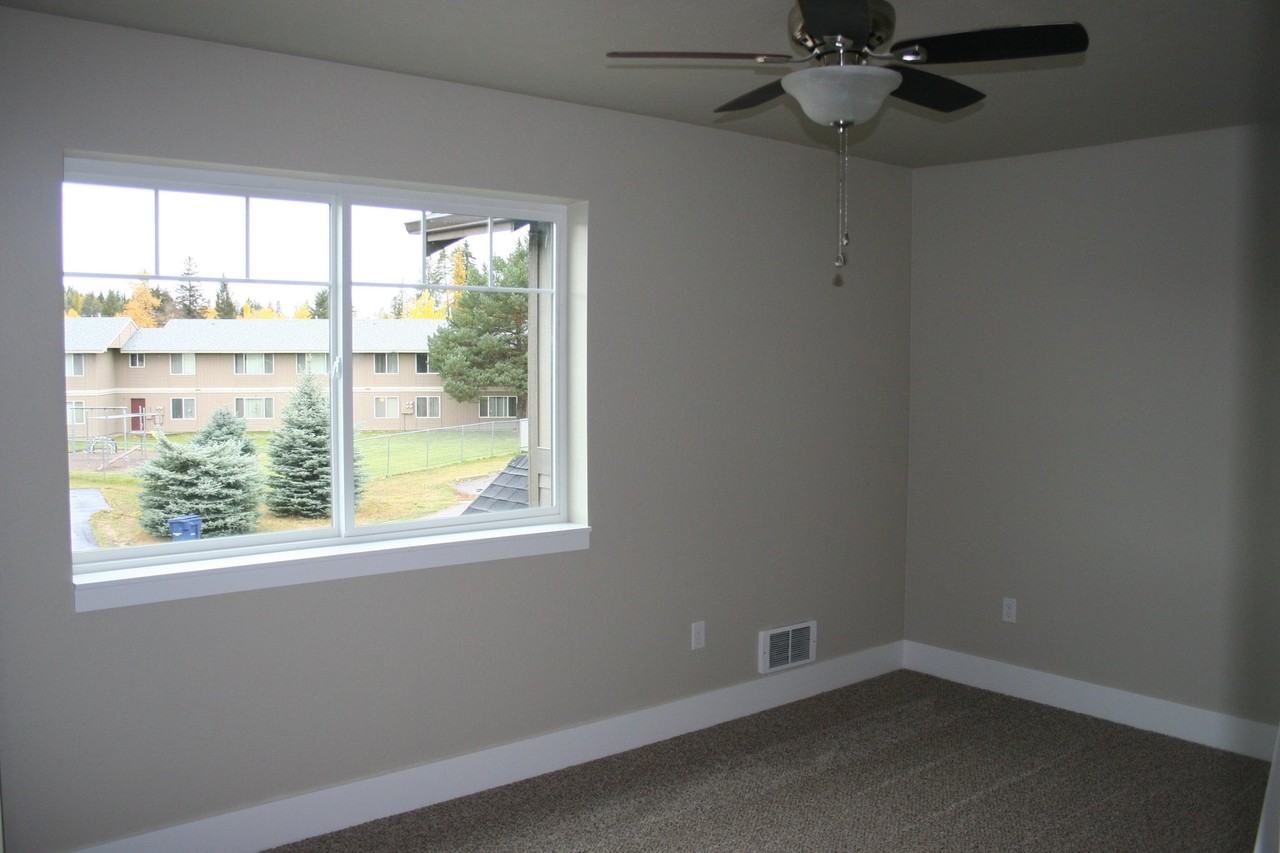 729 Waverly Pl #B - Photo 4 of 10