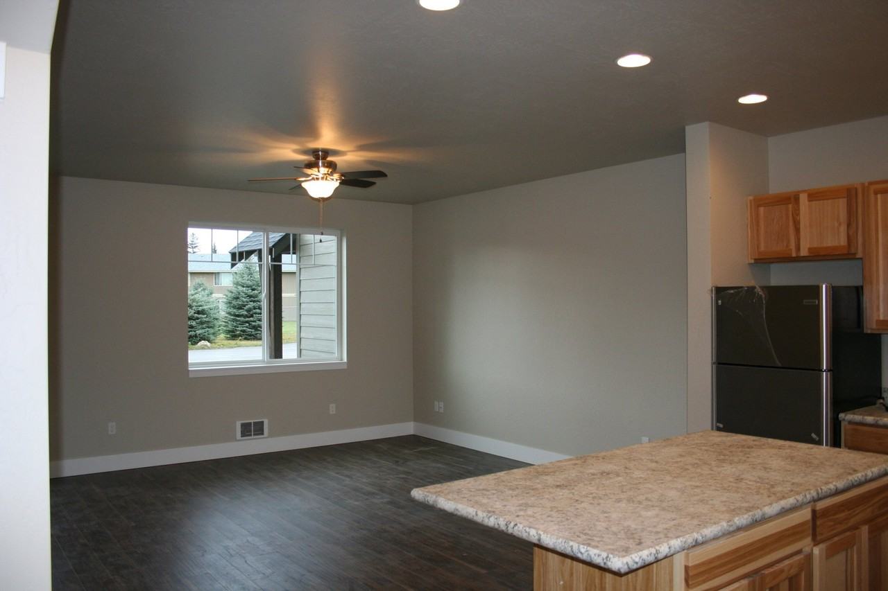 729 Waverly Pl #B - Photo 5 of 10