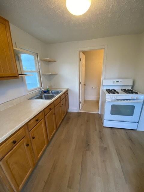 124 Washington Ave - Photo 2 of 6